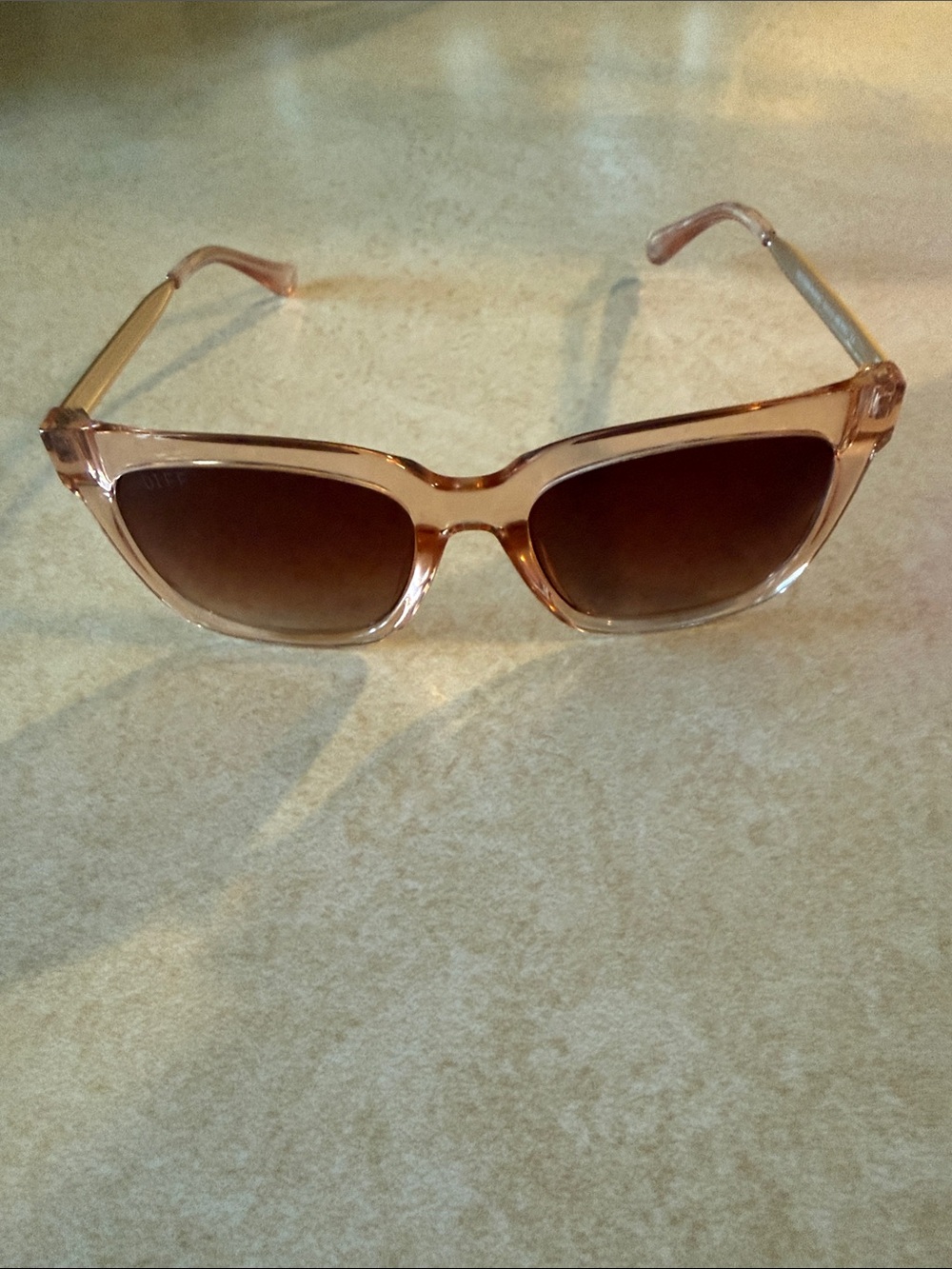 Diff Eyewear Women's Transparent Pink Sunglasses with Gradient Brown Lenses